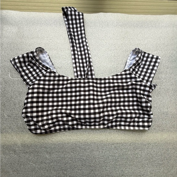 2 Bikini Tops - Black and White Gingham Tops - Abercrombie & Fitch - Picture 8 of 16